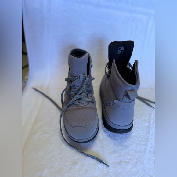 Cloudsteppers by Clarks Cabrini Cove Dark Grey boots winter comfy Women’s 9 W - Picture 9 of 16